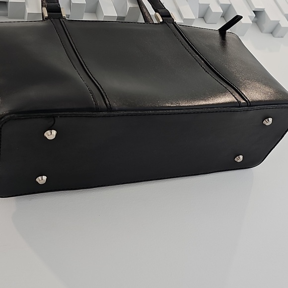 Burberry Leather Tote Bag Authentic – Classic Nova Check Side Panels & Interior - Picture 4 of 12